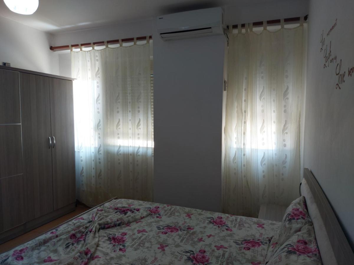 Nm - Apartment 2 Durrës Buitenkant foto